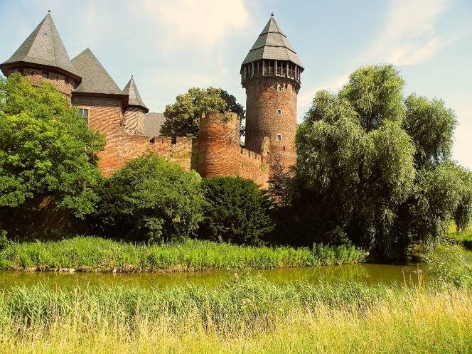 Kasteel te Lindt in 2011 Kasteel te Lindt in 2011
